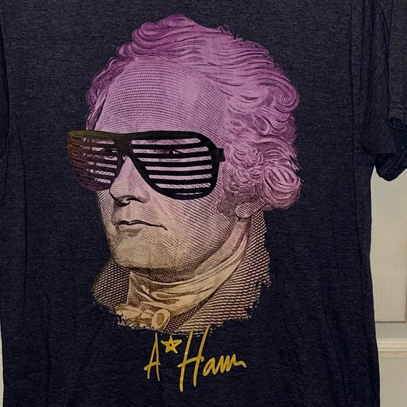 A HAM Alexander Hamilton with Glasses Short Sleeve T-shirt. Sz M. - Picture 2 of 4
